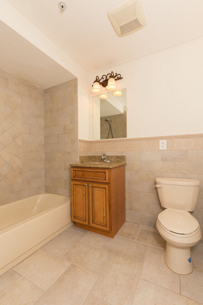 1215 New York Ave 1215 New York Ave Union City NJ 07087 Apartment