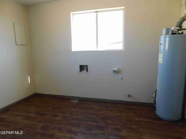 Building Photo - 7625 Hacienda Ave