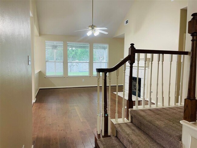 Building Photo - 14118 Millglen Ct