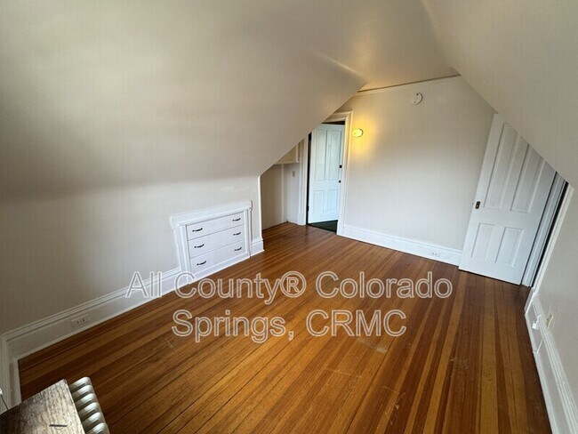 Building Photo - 1238 Wood Ave