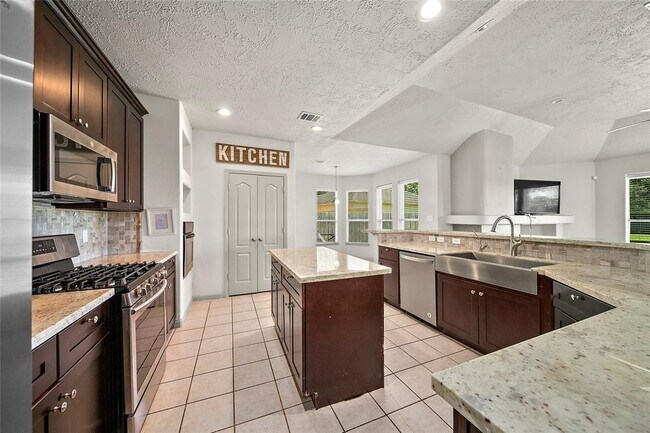 Building Photo - 14807 Swift River Ln