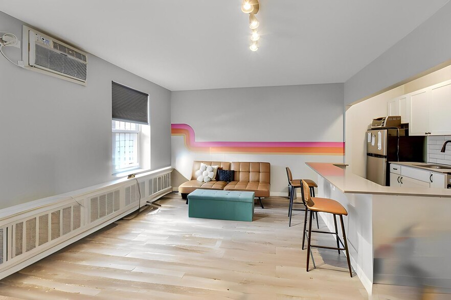 Building Photo - 1750 N Wells St