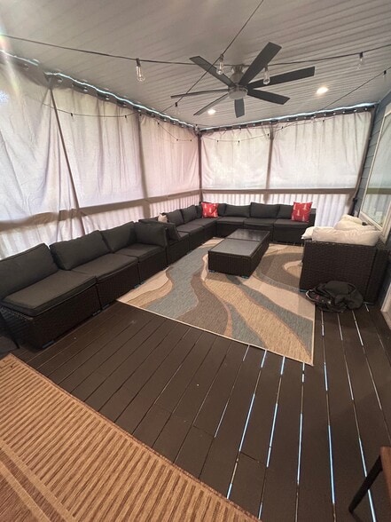 Common Deck 1 - 3308 Keenan Dr