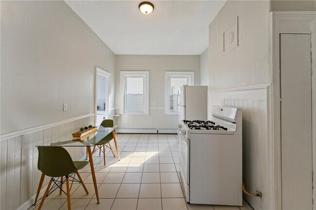 Building Photo - 1165 Chalkstone Ave