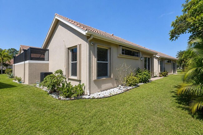 Building Photo - 839 SW Munjack Cir