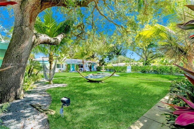 Building Photo - 8824 NE 2nd Ave