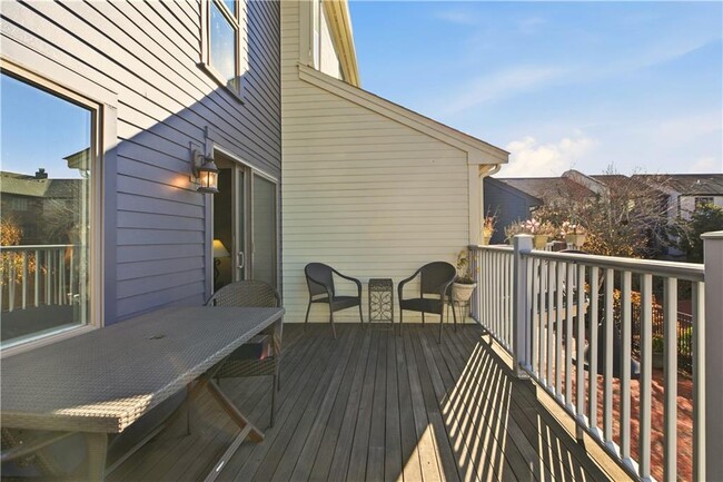 Building Photo - 216 Goddard Row