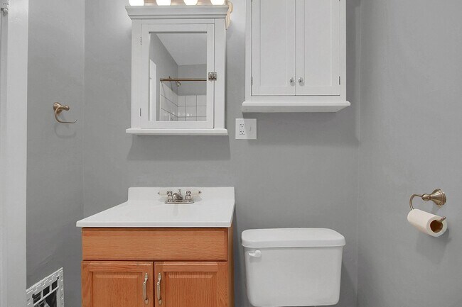 Building Photo - 3952 Potomac St