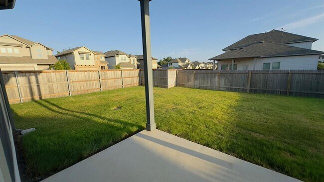Building Photo - 368 Rend Dr