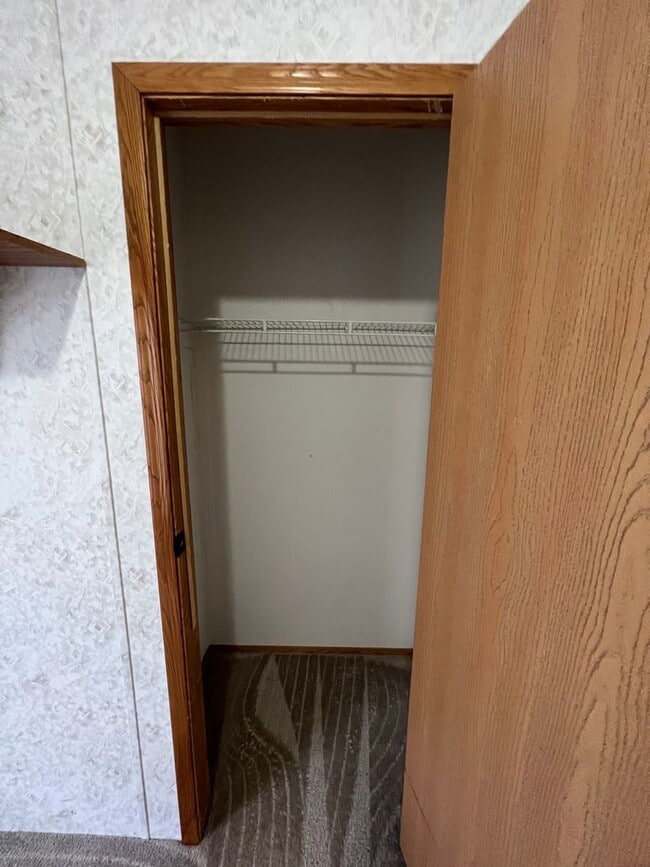 Building Photo - 3 Bedroom 2 Bath High-End Mobile Home with...