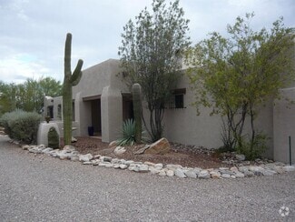 Building Photo - 5310 N Camino Real