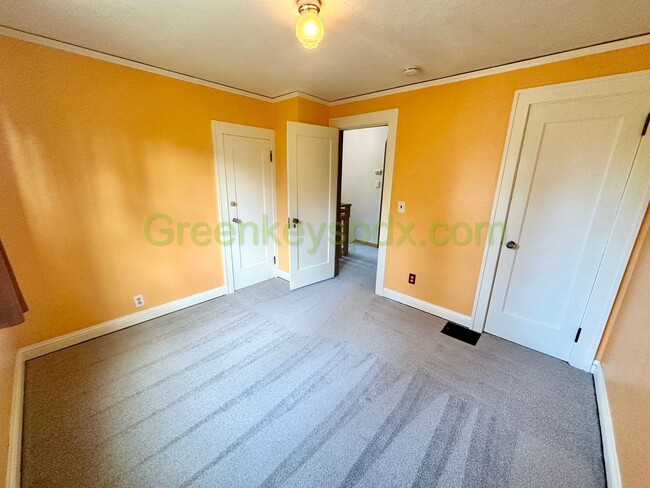 Building Photo - Wow! Amazing 3-bedroom 1-bath house with large fully fenced backyard