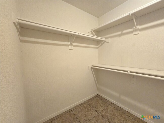 Building Photo - 5705 Mandalay Dr