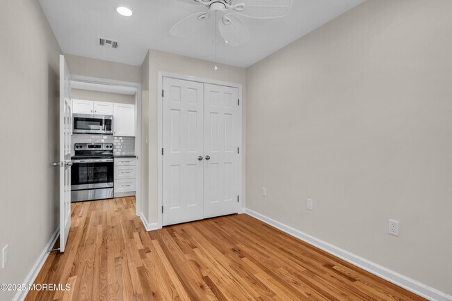 Building Photo - 525 Washington Blvd