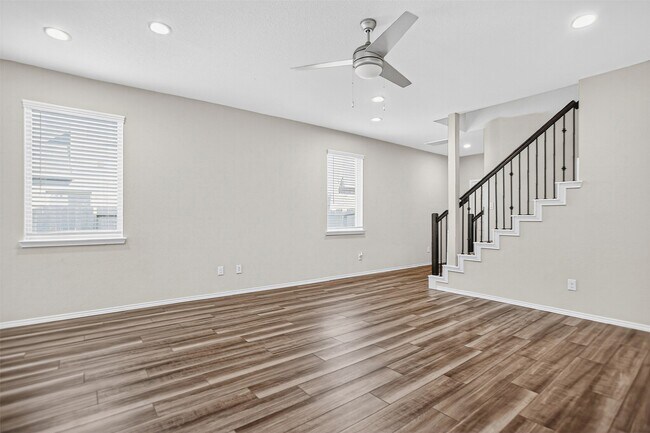 Building Photo - 9205 Inland Leather Ln