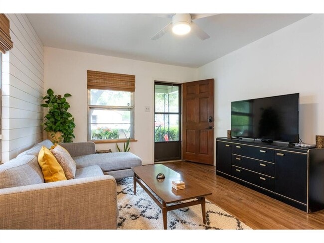 Building Photo - 3011 E 17th St