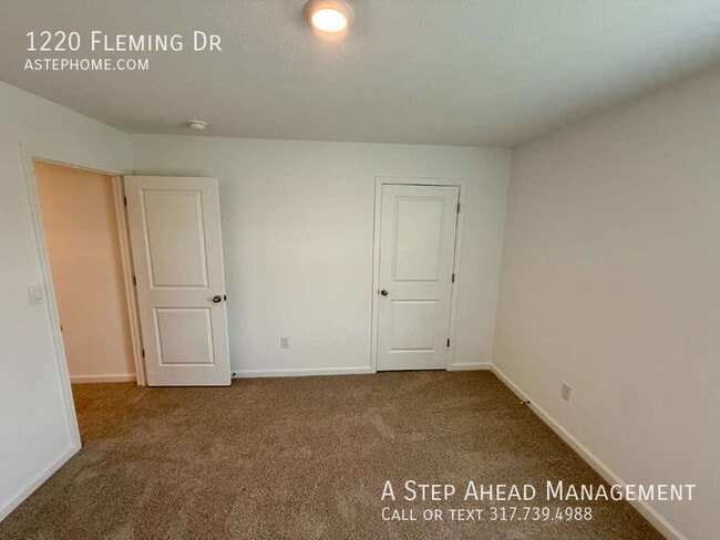 Building Photo - 1220 Fleming Dr