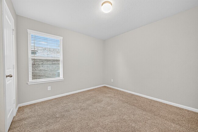 Building Photo - 29627 Juntti Park Ct