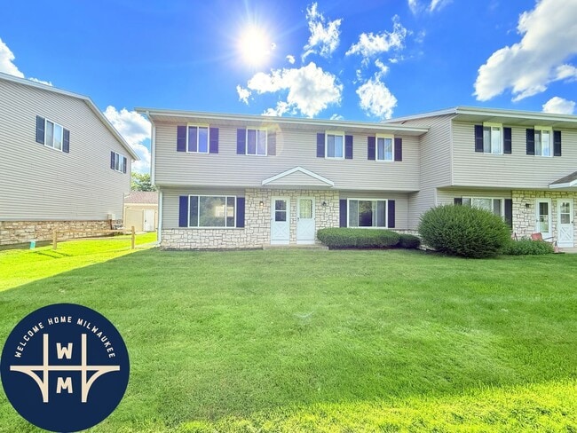 Building Photo - W163N11528 Windsor Ct