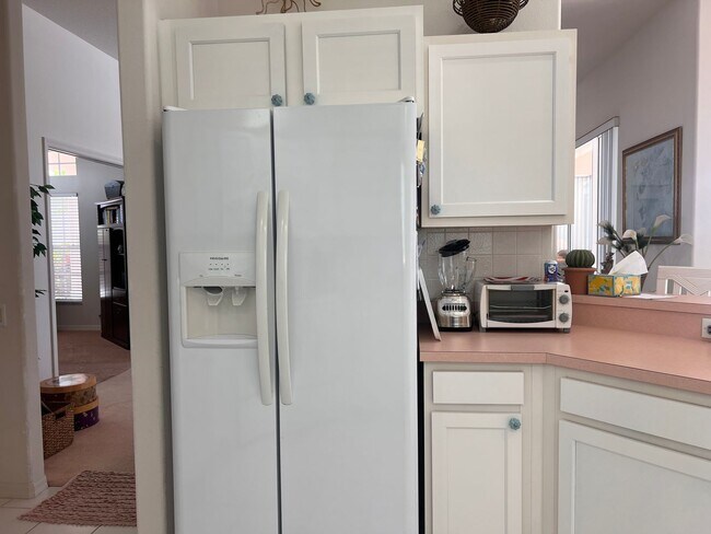 Building Photo - 2BR+Office with sleeper/2BA Single Family ...