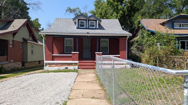 Building Photo - 5519 E 55th St