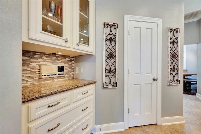 Building Photo - 3806 Canyon Bluff Ct
