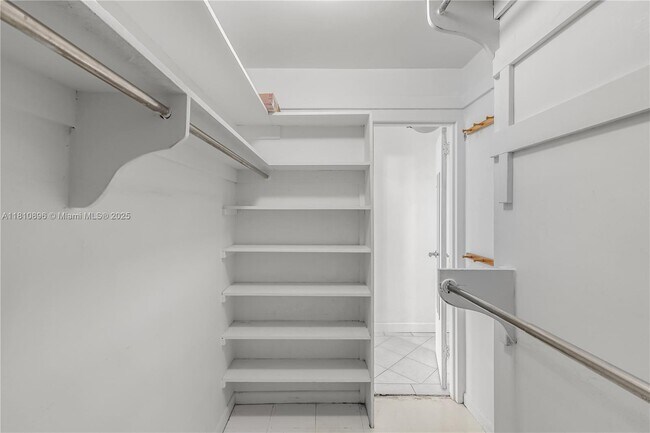 Building Photo - 4925 Collins Ave
