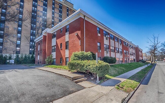 Building Photo - 275 S Harrison St
