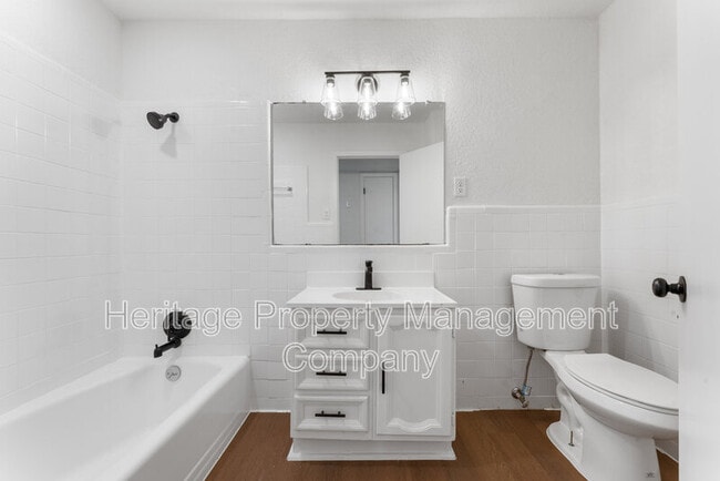 Building Photo - 4407 Bikini Dr