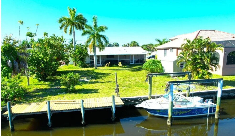 Building Photo - 18686 Van Nuys Cir