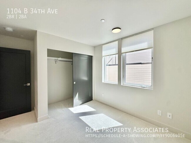 Building Photo - 1104 B 34th Ave