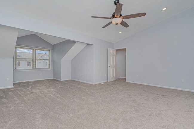 Building Photo - Immaculate 3bedroom 2.5 Townhouse on Kempsville Green Gold Couse