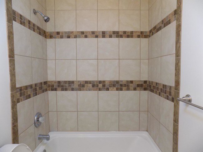 Building Photo - 203 Miller Dr