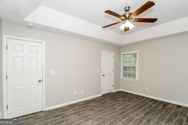 Building Photo - 230 Austin Dr