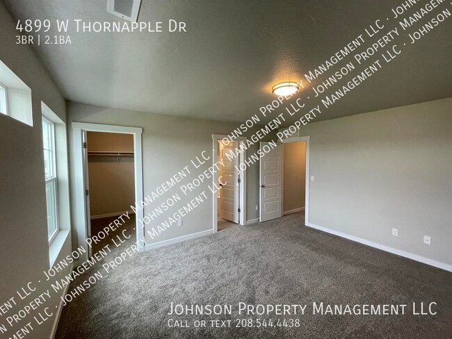 Building Photo - 4899 Thornapple Dr