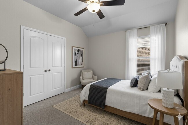 Building Photo - 15323 Holloway Hls Trl