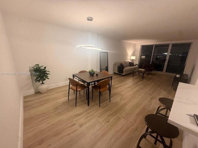 Building Photo - 1500 Bay Rd