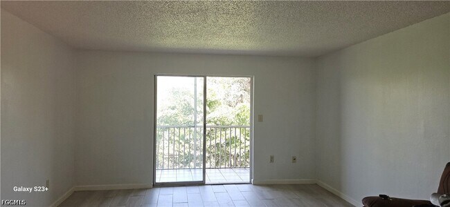 Building Photo - 6777 Winkler Rd