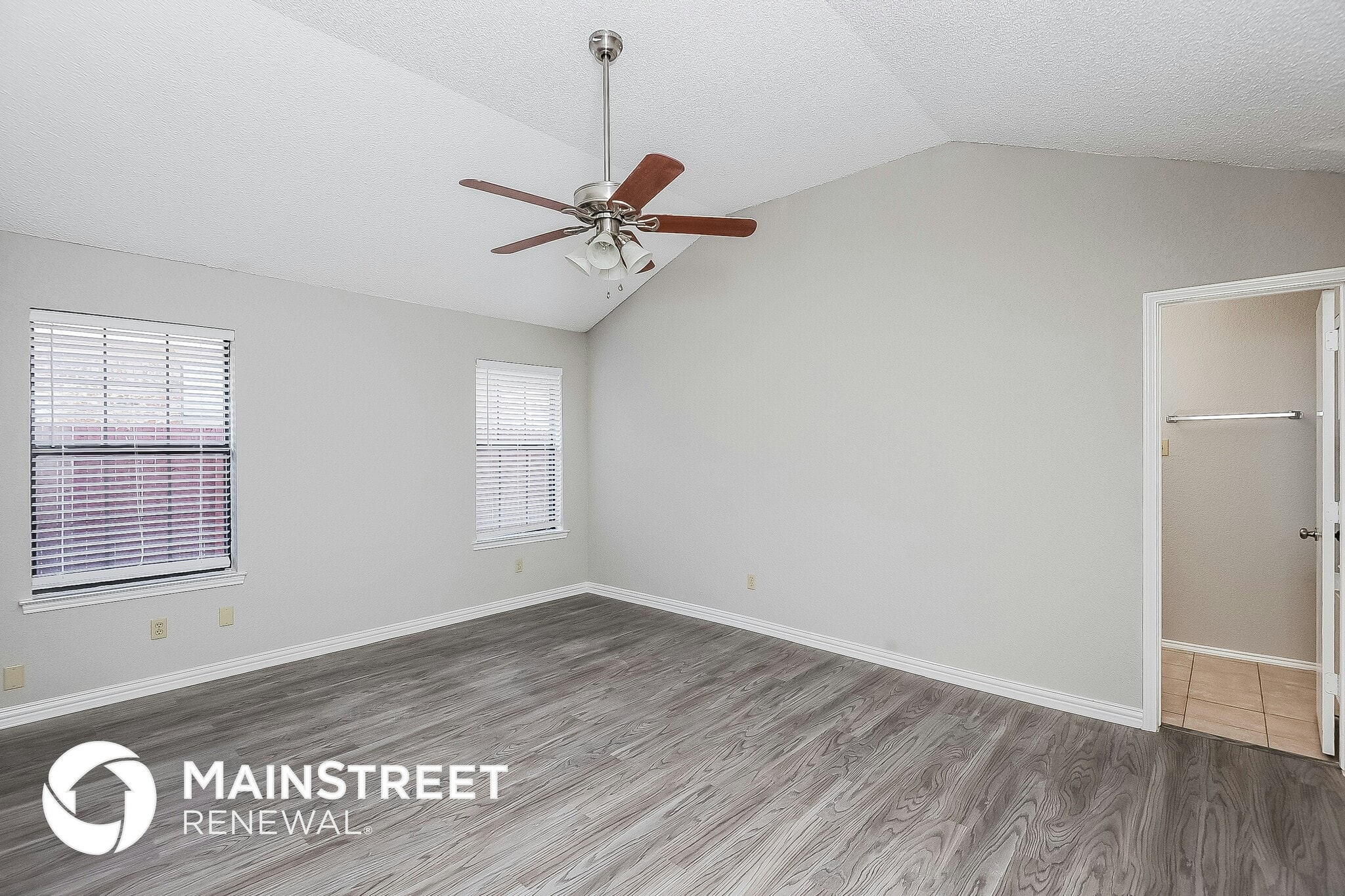 Building Photo - 1024 Green Ridge Terrace