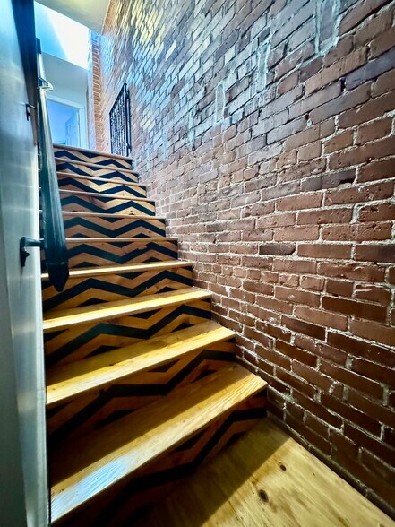 Building Photo - 265 Atwells Ave