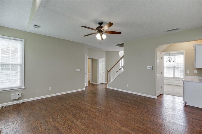 Building Photo - 305 Leatherman Ct