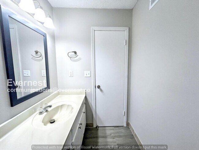 Building Photo - 6628 Bent Birch Cove