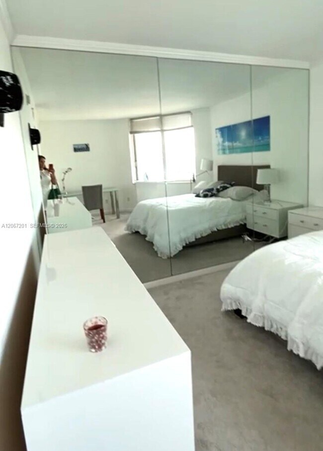 Building Photo - 325 S Biscayne Blvd