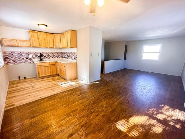 Building Photo - 8415 E 34th St