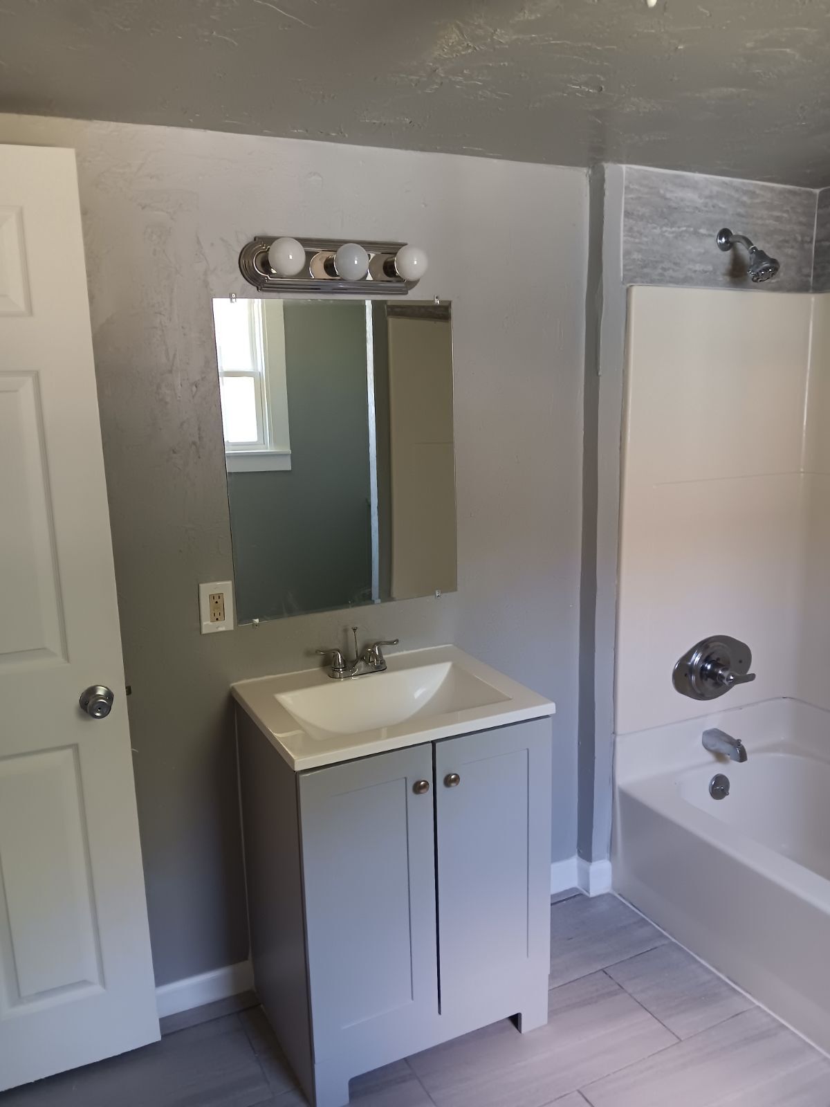 Building Photo - 608 E Perkins Ave