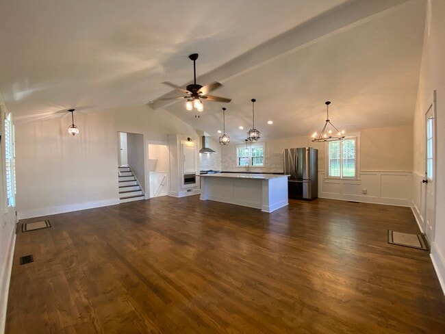 Building Photo - 312 Northfield Dr