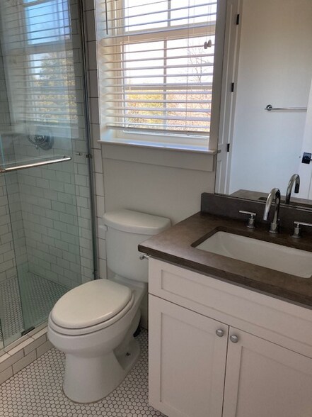 Building Photo - 1154 Hauptstrasse