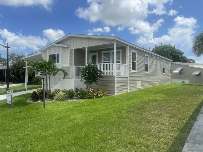 Building Photo - 7465 44th Terrace N