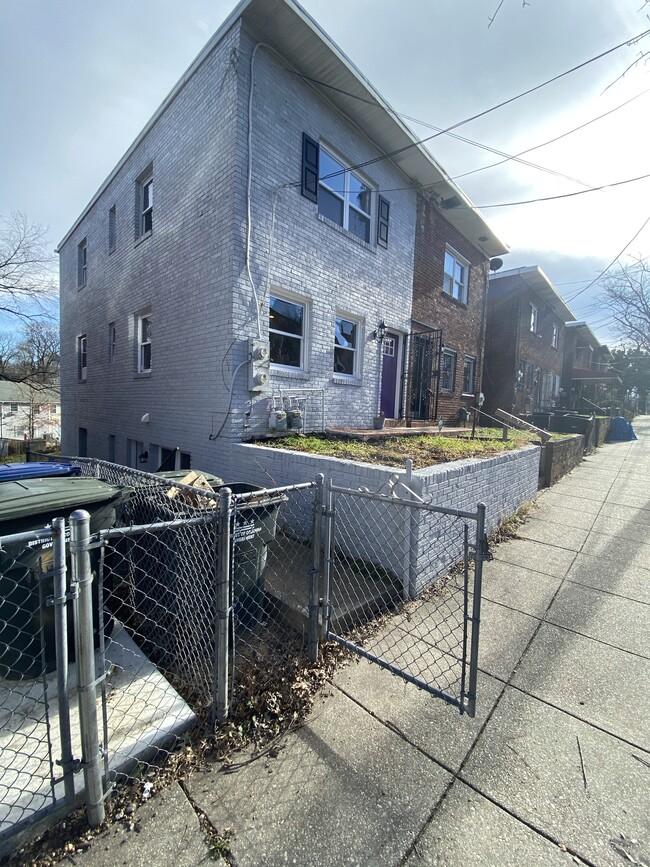 Primary Photo - 335 54th St NE