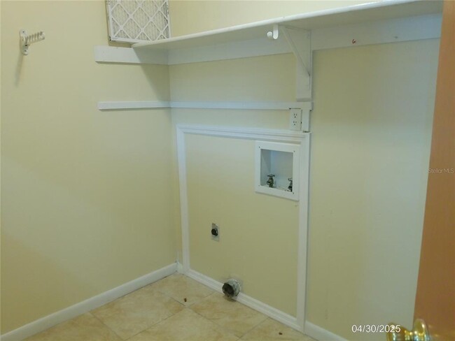 Building Photo - 209 Pinehurst Dr